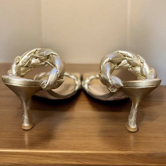 New Stuart Weitzman Playa Metallic Braided 6 Platinum Gold Leather Slip On Heels - Picture 6 of 7